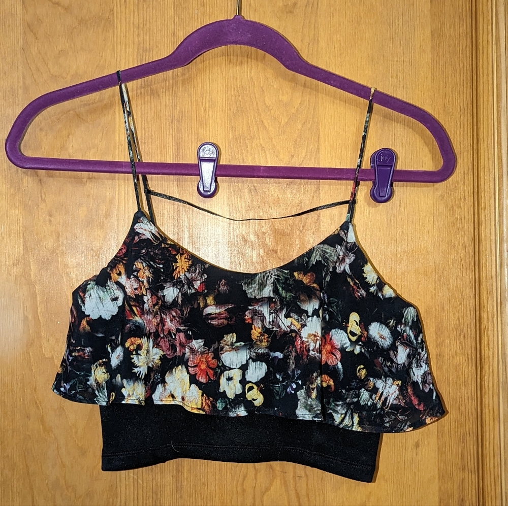 Pull and Bear Crop Top🔴